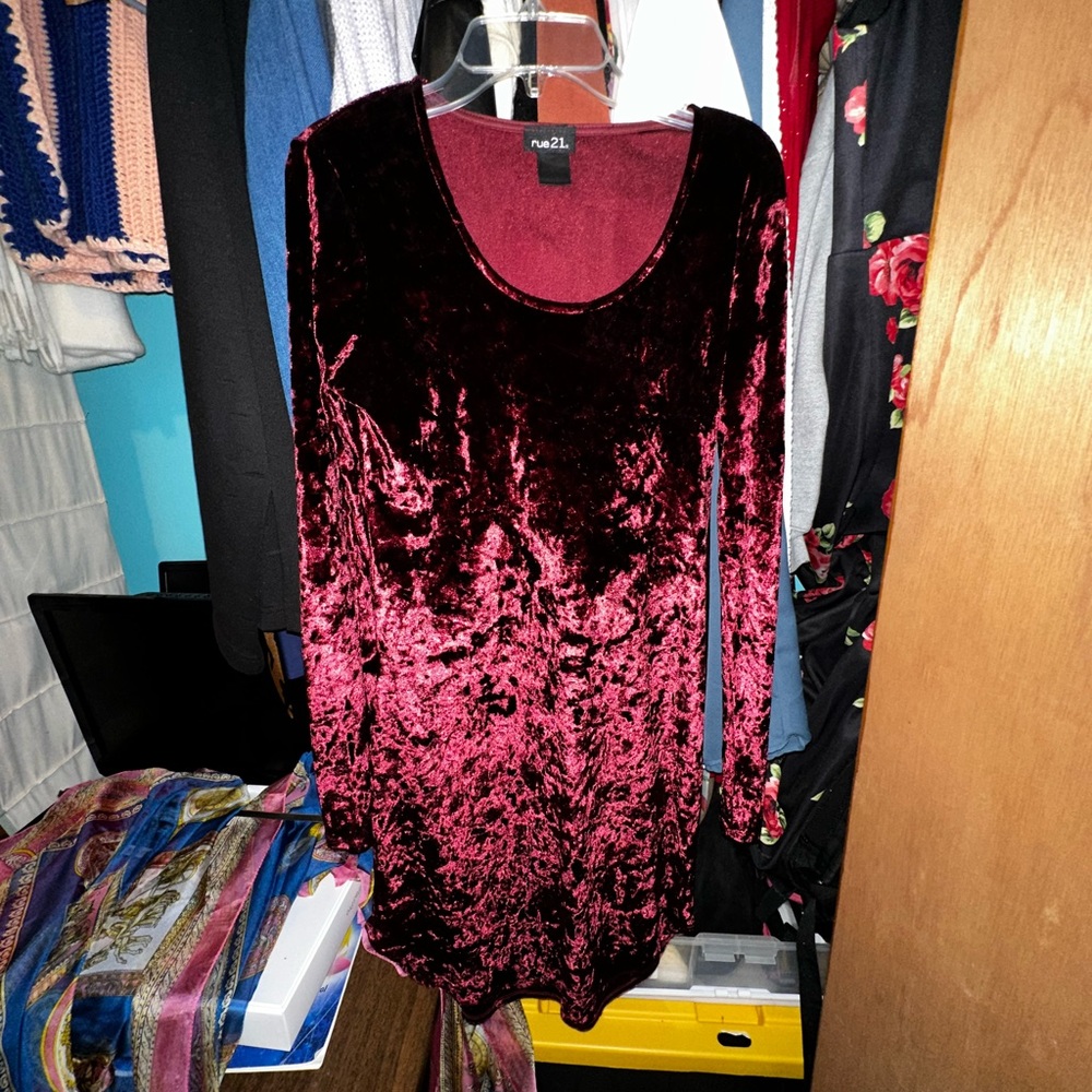 Rue21 Velvet Long Sleeve Midi Dress